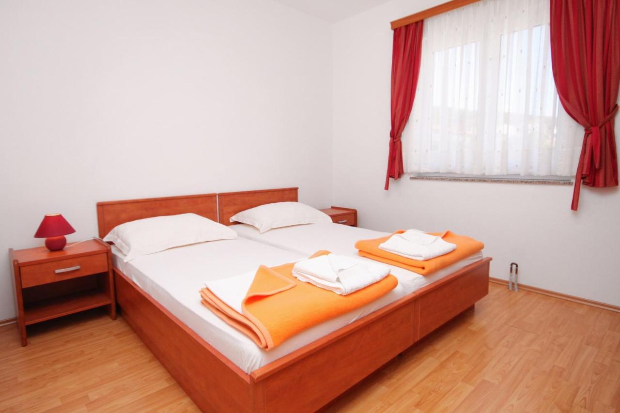 Apartments And Rooms By The Sea Vinjerac, Zadar - 3248 Exterior photo